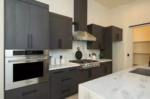 10318 Fox Borough Dr, Oakdale, CA 95361 - Photo 17