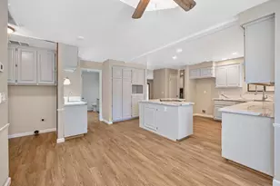 98 Las Positas Cir, Sacramento, CA 95831 - Photo 11