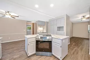 98 Las Positas Cir, Sacramento, CA 95831 - Photo 5