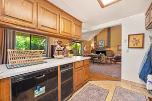 102 Las Positas Cir, Sacramento, CA 95831 - Photo 15