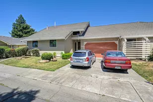 102 Las Positas Cir, Sacramento, CA 95831 - Photo 1