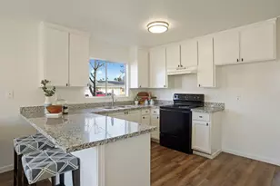 445 Royal Ct, Tracy, CA 95376 - Photo 9