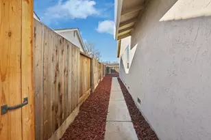 445 Royal Ct, Tracy, CA 95376 - Photo 35