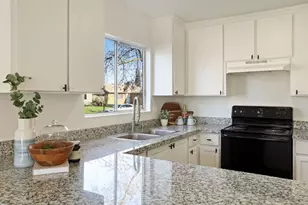 445 Royal Ct, Tracy, CA 95376 - Photo 11