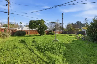 810 Hackberry Avenue, Modesto, CA 95354 - Photo 21