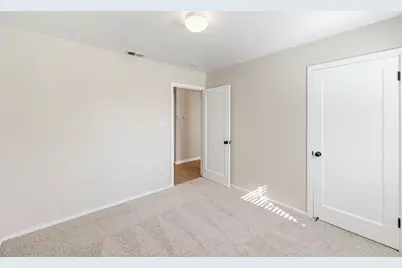 7080 21st Avenue, Sacramento, CA 95820 - Photo 23