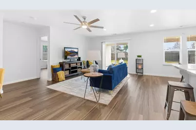 374 W Main Street, Turlock, CA 95380 - Photo 5