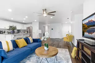 374 W Main St, Turlock, CA 95380 - Photo 7