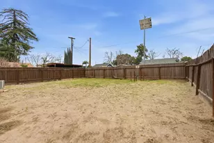 374 W Main St, Turlock, CA 95380 - Photo 19