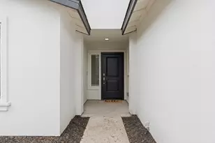 374 W Main St, Turlock, CA 95380 - Photo 3