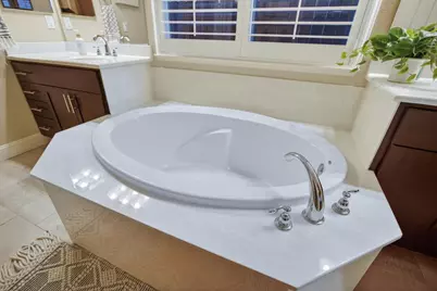 781 Aparicio Way, Galt, CA 95632 - Photo 43