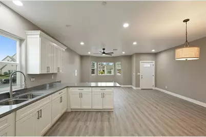 9879 Twin Creeks Avenue, Stockton, CA 95219 - Photo 7