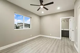 9879 Twin Creeks Ave, Stockton, CA 95219 - Photo 17