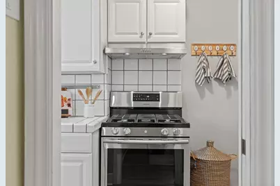 1041 Santa Barbara Court, Sacramento, CA 95816 - Photo 15