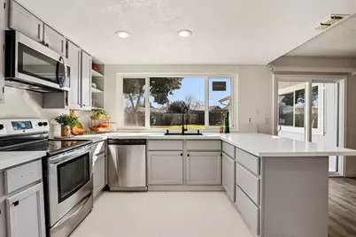 14 Flaum Court, Sacramento, CA 95823 - Photo 19