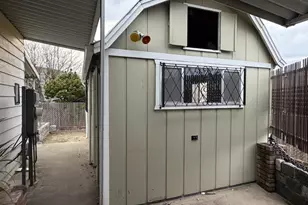 Pardis Ln, Sacramento, CA 95828 - Photo 15