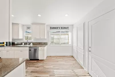 6446 Everest Way, Sacramento, CA 95842 - Photo 13