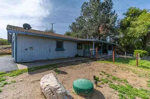 8999 Poverty Gulch Ct, Mokelumne Hill, CA 95245 - Photo 3