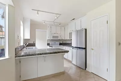 2400 Walnut Grove Way, Modesto, CA 95355 - Photo 17