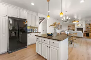 6129 Merry Ln, Carmichael, CA 95608 - Photo 13