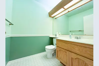 8469 Hollow Oaks Court, Sacramento, CA 95828 - Photo 33