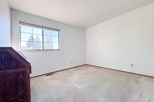 8469 Hollow Oaks Ct, Sacramento, CA 95828 - Photo 27