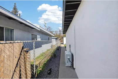 1013 W Santa Fe Avenue, Merced, CA 95340 - Photo 5