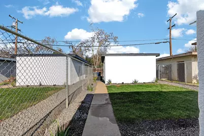 1013 W Santa Fe Avenue, Merced, CA 95340 - Photo 55