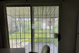 187 Bay Dr, Sacramento, CA 95815 - Photo 7