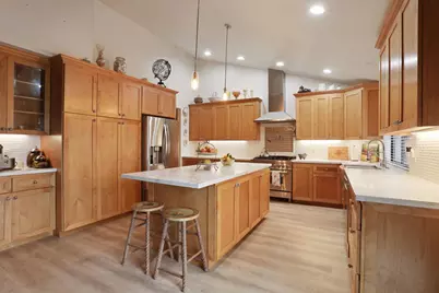 17220 Holiday Drive, Morgan Hill, CA 95037 - Photo 3