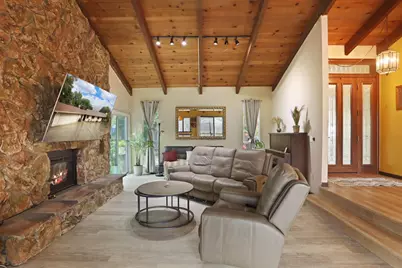 17220 Holiday Drive, Morgan Hill, CA 95037 - Photo 25