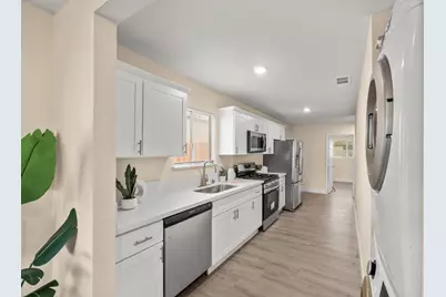 5817 Wilkinson Street, Sacramento, CA 95824 - Photo 17