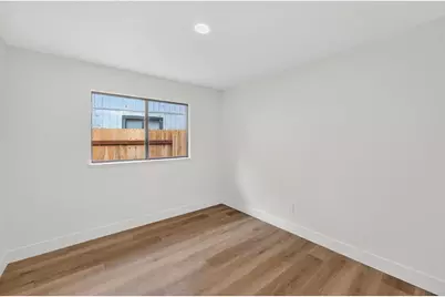 7717 Valley Wood Drive, Sacramento, CA 95828 - Photo 29