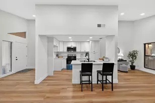 7717 Valley Wood Dr, Sacramento, CA 95828 - Photo 3