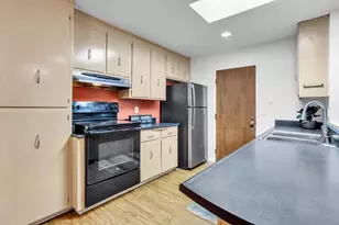 909 Bienville St, Davis, CA 95616 - Photo 15