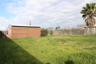 1789 Beverly Ave, Olivehurst, CA 95961 - Photo 29