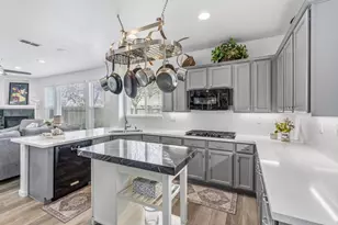 36 Holden Ct, Sacramento, CA 95835 - Photo 15