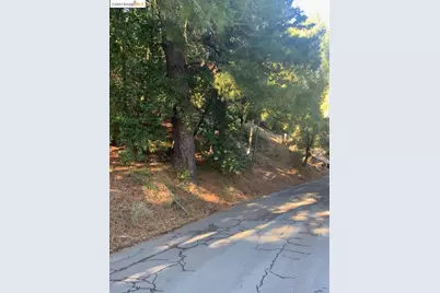 6825 Saroni Drive, Oakland, CA 94611 - Photo 1