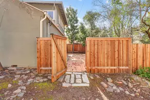 1916 44th St, Sacramento, CA 95819 - Photo 37