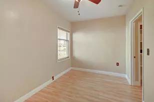 1916 44th St, Sacramento, CA 95819 - Photo 29