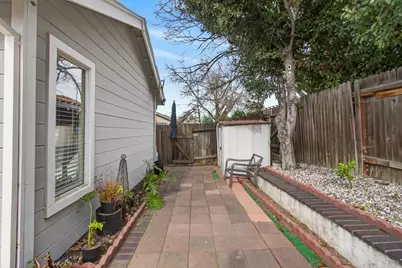 5267 Jacinto Avenue, Sacramento, CA 95823 - Photo 11