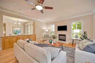 7688 Marina Cove Dr, Sacramento, CA 95831 - Photo 17