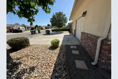 2300 Drew Avenue, Turlock, CA 95382 - Photo 21