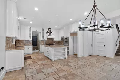 4809 Trails Court, Modesto, CA 95357 - Photo 9