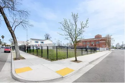 442 N Sutter Street, Stockton, CA 95202 - Photo 1