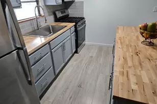 Senator Ln, Sacramento, CA 95828 - Photo 9