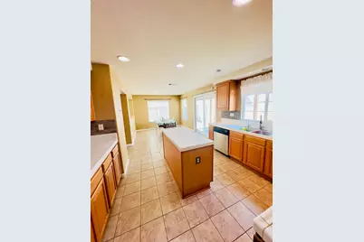 323 Autumn Rain Drive, Lathrop, CA 95330 - Photo 11