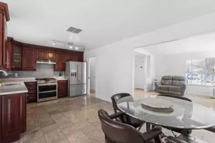 2817 Primo Way, Sacramento, CA 95833 - Photo 9