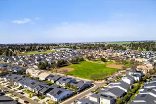 2396 Aviles Dr, Merced, CA 95340 - Photo 3