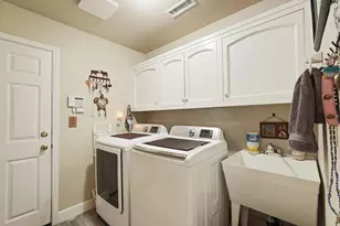 101 Mokelumne River Dr, Lodi, CA 95240 - Photo 25